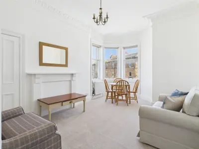 Lochrin Terrace, Tollcross, EH3
