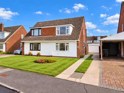 Barnacre Drive, Hucclecote, GL3