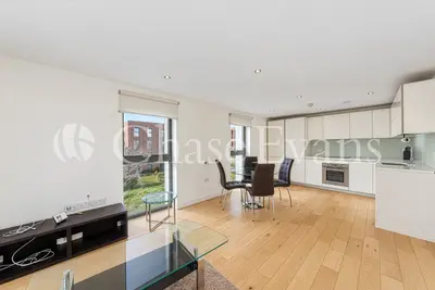 Akerman Road, Oval, SW9