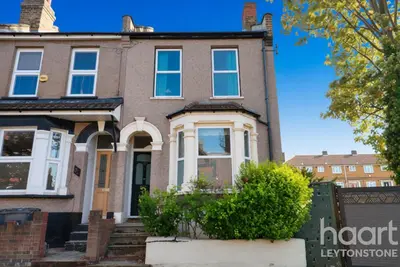 Barfield Road, London, E11