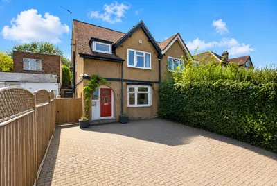 Tring Road, Dunstable, LU6