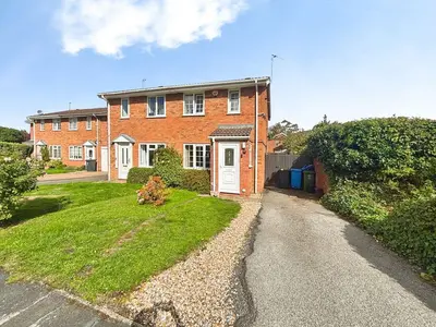 Canterbury Drive, Perton, Staffordshire, WV6
