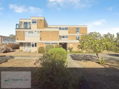 Peregrine Road, TW16