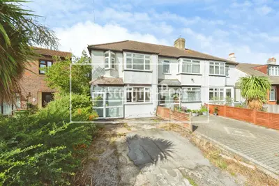 Langley Avenue, Worcester Park, KT4