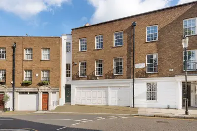 Cadogan Lane, London, SW1X