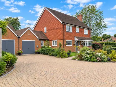 Barnfield, Haywards Heath, RH17