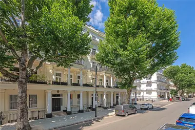 Queen's Gate, London, SW7