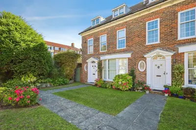 Chesterfield Gardens, Eastbourne, BN20