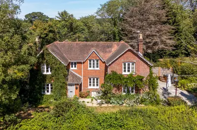 Castle Farm Lane, Wickham, PO17