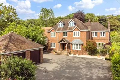 Telegraph Lane, Four Marks, Alton, Hampshire, GU34 5AX