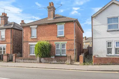 Guildford Park Road, Guildford, GU2 7NF