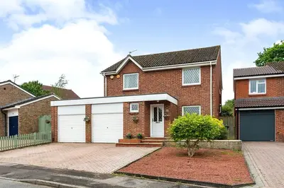 Turner Close, Basingstoke, Hampshire, RG21