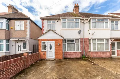 5 Barrack Road, Hounslow