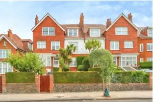 Bracknell Gardens, London, NW3 7EB
