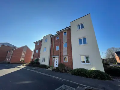 Barber Road, Basingstoke, RG22 4EY