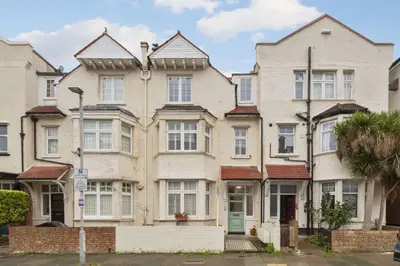 Guilford Avenue, Surbiton, KT5