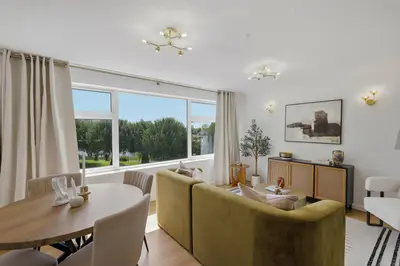 Penton Court, Staines-upon-Thames, TW18