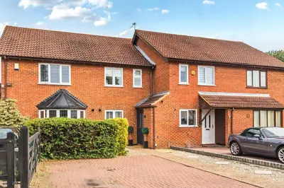 Bryony Way, Sunbury-on-Thames, TW16