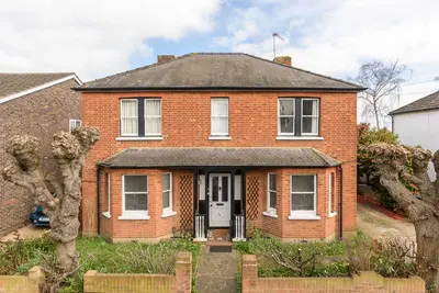 Cambridge Road, Walton-On-Thames KT12 2DP