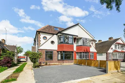 Silverthorn Gardens, North Chingford, E4 8BP