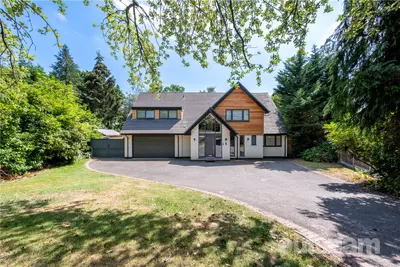 Dunedin Drive, Barnt Green, Birmingham, Worcestershire, B45 8HZ