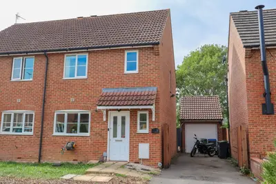 Carp Road, Calne