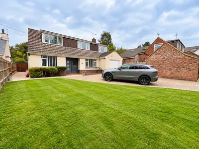 Satchell Lane, Hamble, SO31