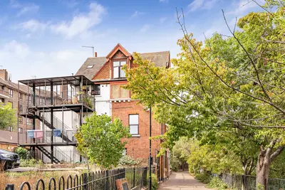 High Hill Ferry, London, E5