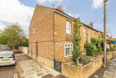 Railway Road, TW11
