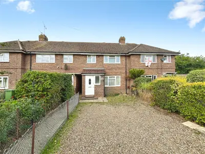 Kingsley Avenue, Englefield Green, TW20