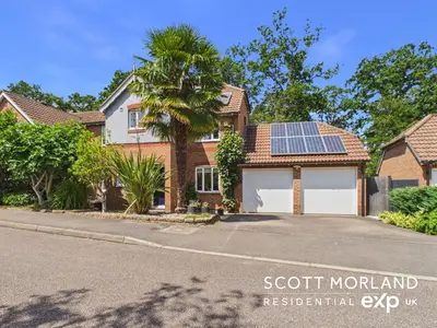 Clere Gardens, Chineham, RG24 8LZ