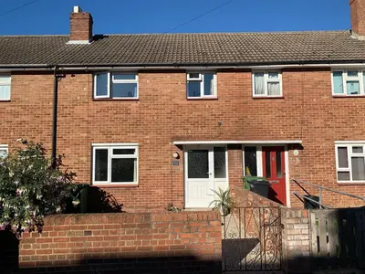 Bath Road, Southsea, PO4