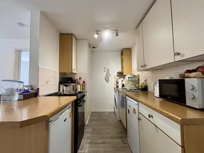 Kingfisher Walk, GU12