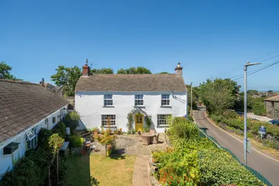 Lender Lane, Mullion, TR12