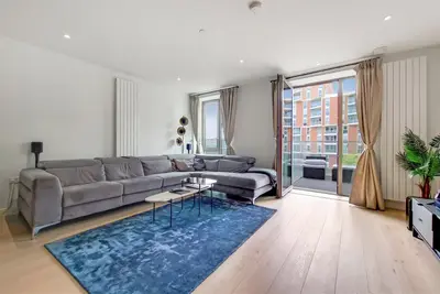 Schooner Road, Silvertown, E16