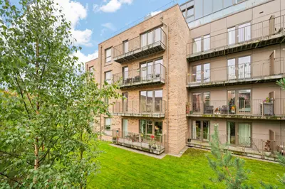 Hughes Close, Canonmills, EH7
