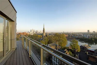 The Highway, Wapping, E1W