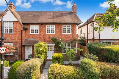 Holyoake Walk, Ealing, W5