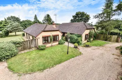Idyllic Retreat With Land. Ravensdane Wood, Charing