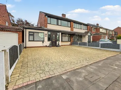 Stoneleigh Drive, Radcliffe, M26