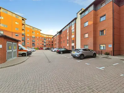 Broad Gauge Way, Wolverhampton, WV10