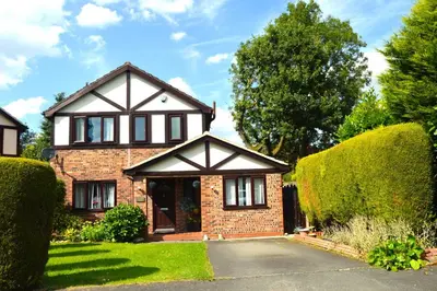 Hyde Fold Close, Burnage, M19