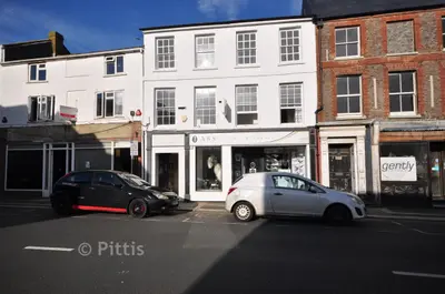 High Street, Newport, PO30