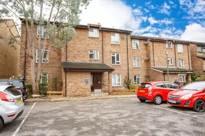 Wyke Road, Raynes Park, SW20