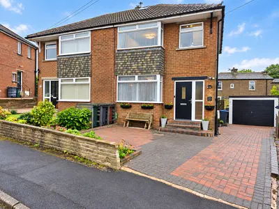 Weston Vale Road, Queensbury, BD13