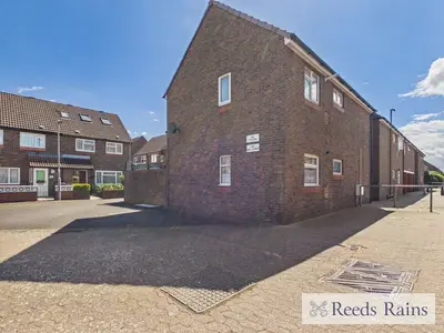 Nash Road, Romford, RM6