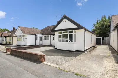 Herlwyn Avenue, Ruislip