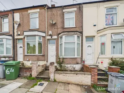 Holt Road, Tranmere, CH41
