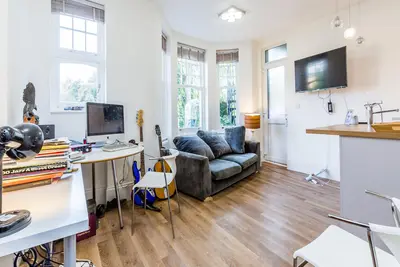 Fortis Green Road, N10