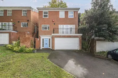 Warren Road, Purley CR8 1AA